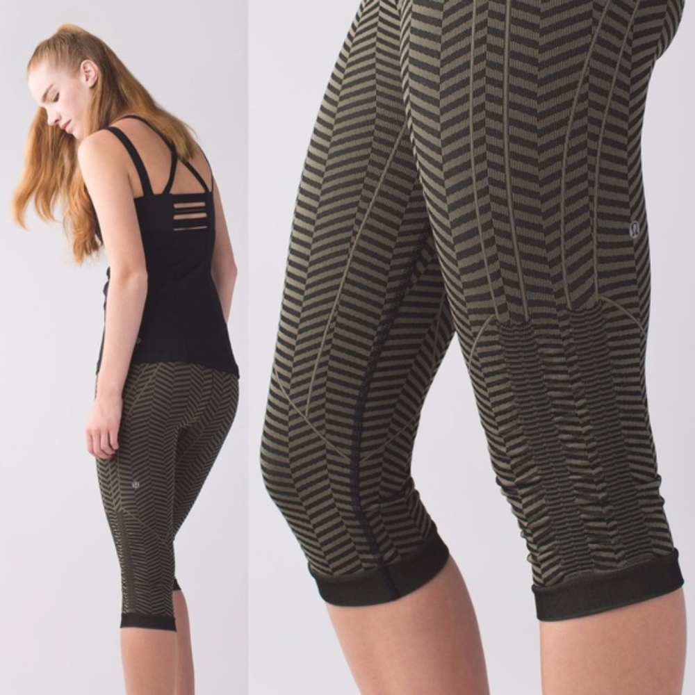 Lululemon In The Flow Crop II Heathered Green sz 6